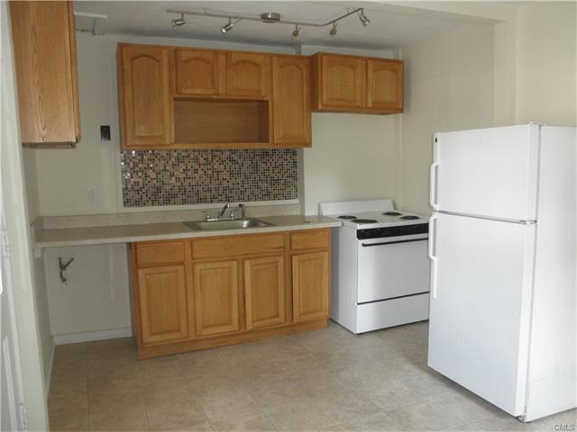 135 Priscilla Avenue, Bridgeport, CT 06610