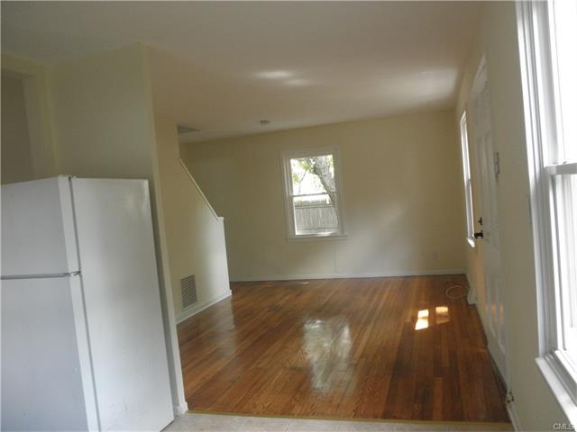 135 Priscilla Avenue, Bridgeport, CT 06610