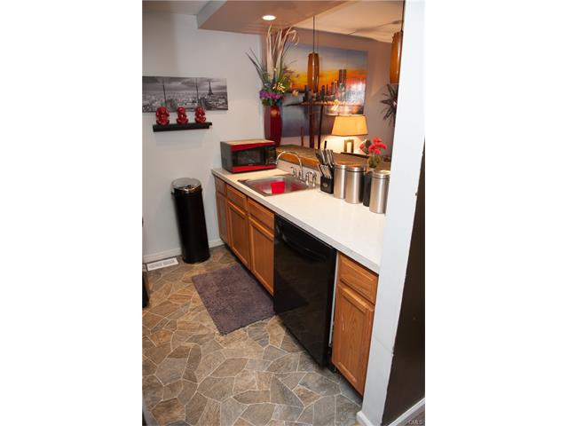 83 Huntington Turnpike, Bridgeport, CT 06610