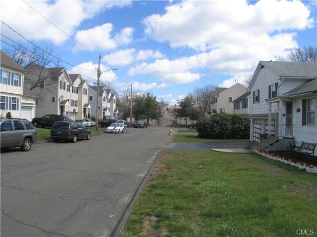 10 Saint Andrews Street, Bridgeport, CT 06610