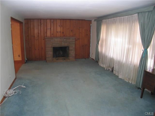 10 Saint Andrews Street, Bridgeport, CT 06610