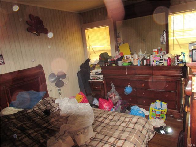 270 Ridgefield Avenue, Bridgeport, CT 06610