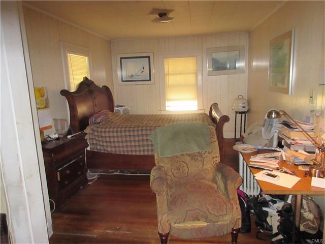 270 Ridgefield Avenue, Bridgeport, CT 06610