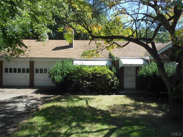 40 Blueberry Road, Bridgeport, CT 06610