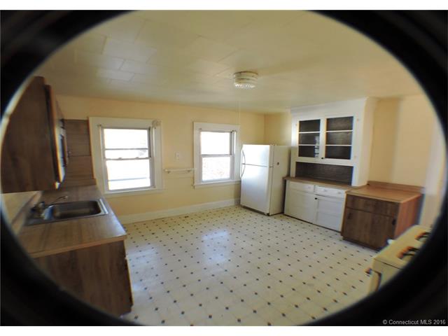 72 Remington St, Bridgeport, CT 06610