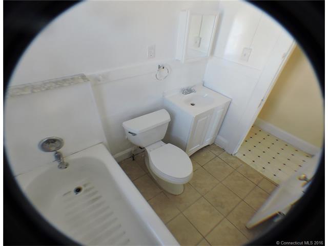 72 Remington St, Bridgeport, CT 06610