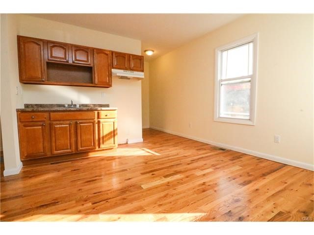46 Willow Street, Bridgeport, CT 06610