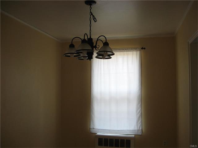 76 Mencel Circle, Bridgeport, CT 06610