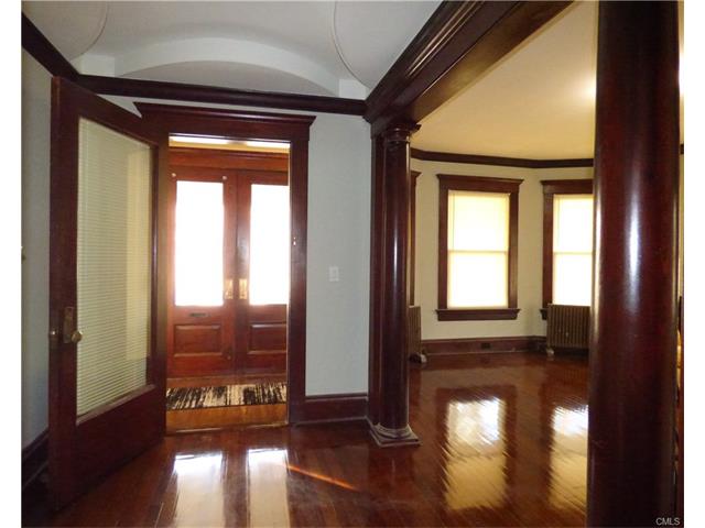 78 Crown Street, Bridgeport, CT 06610