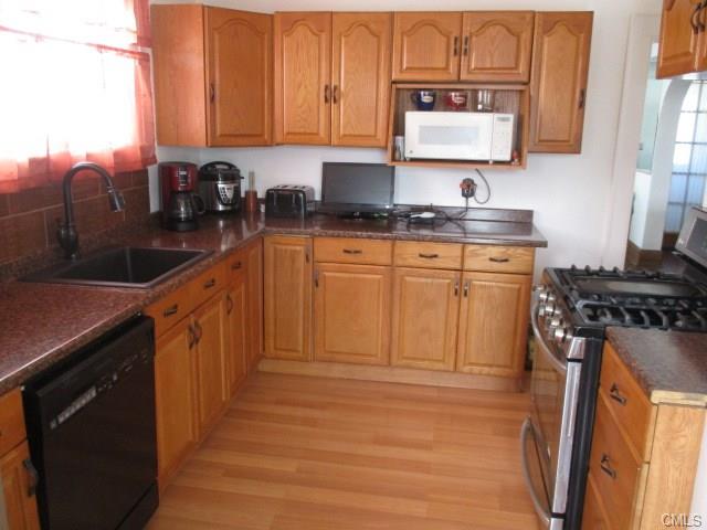 50 Hawthorne Street, Bridgeport, CT 06610