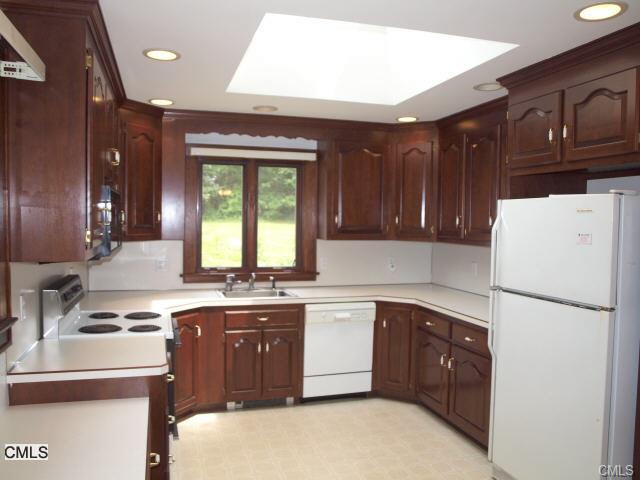 33 Booth Hill Road, Trumbull, CT 06611