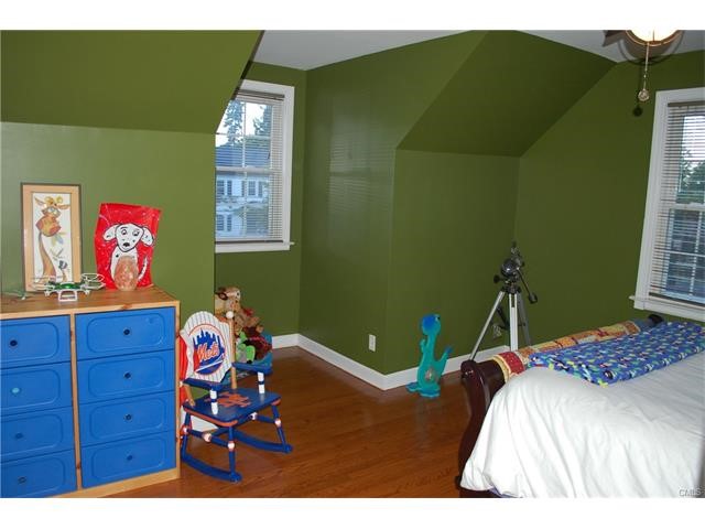 10 Pinehurst Street, Trumbull, CT 06611