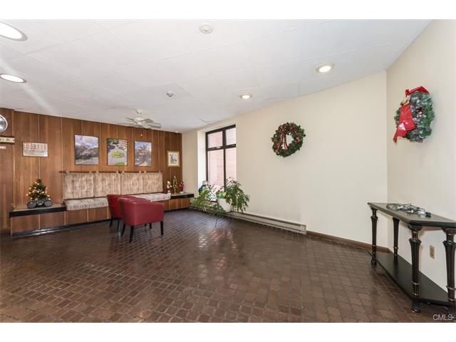 1700 Broadbridge Avenue, Stratford, CT 06614