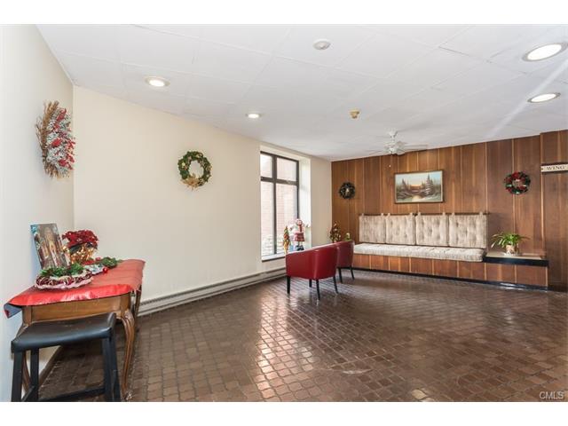 1700 Broadbridge Avenue, Stratford, CT 06614