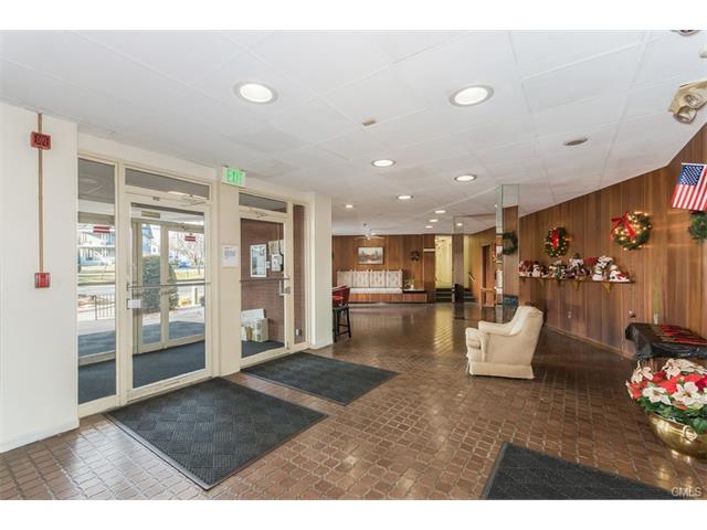 1700 Broadbridge Avenue, Stratford, CT 06614