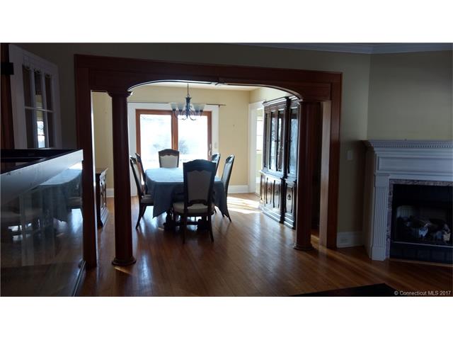 383Woodstock Ave, Stratford, CT 06614