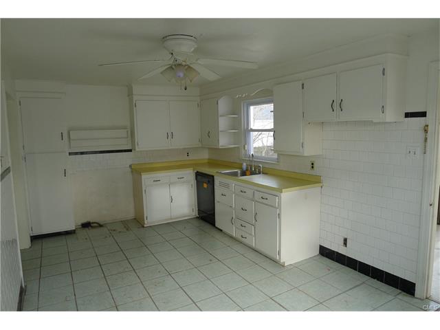 255 London Terrace, Stratford, CT 06614