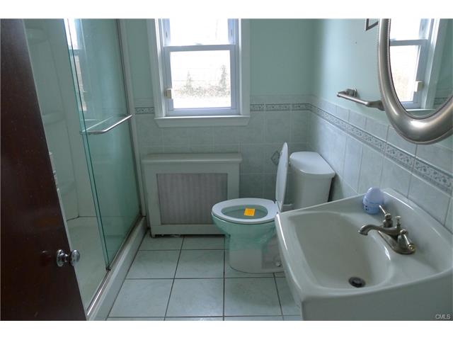 255 London Terrace, Stratford, CT 06614