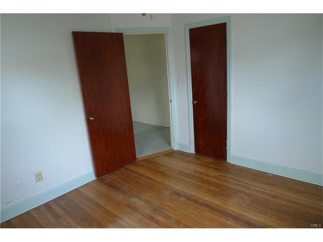 255 London Terrace, Stratford, CT 06614