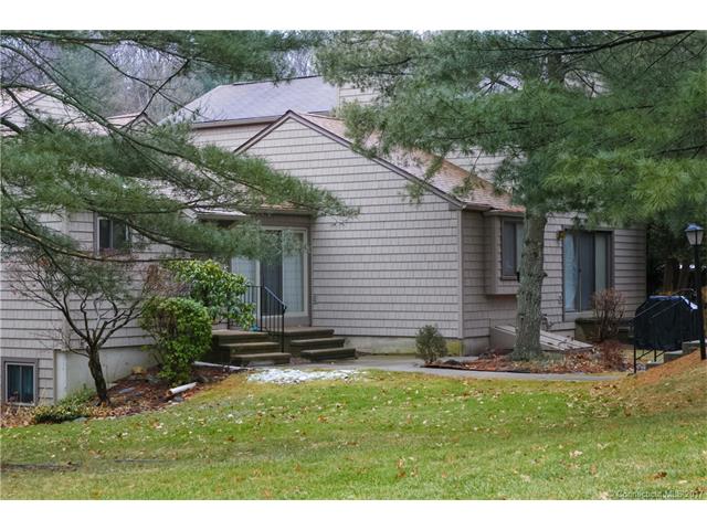 31 Happy Hollow Cir, Stratford, CT 06614