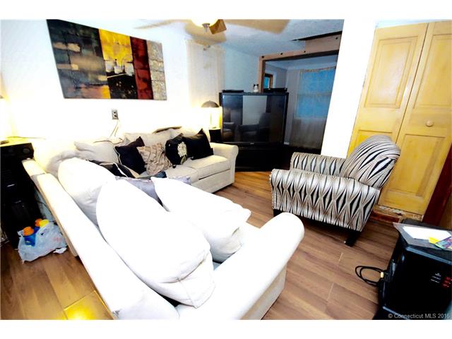 15 Harding Ave, Stratford, CT 06615