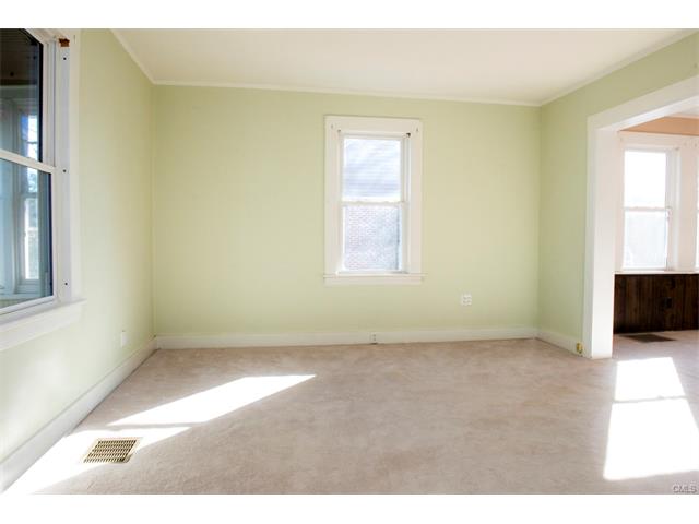 553 Birdseye Street, Stratford, CT 06615