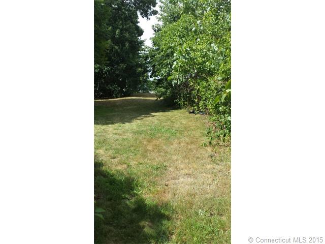 411 Hauser St, Waterbury, CT 06701
