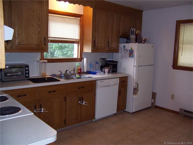 217Charlotte St #2L, Waterbury, CT 06704