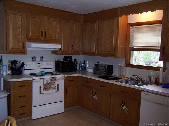 217Charlotte St #2L, Waterbury, CT 06704