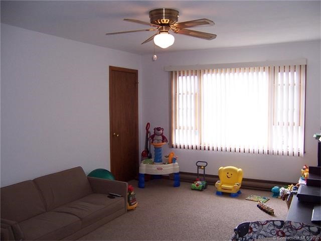 217Charlotte St #2L, Waterbury, CT 06704