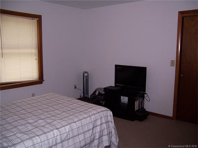 217Charlotte St #2L, Waterbury, CT 06704