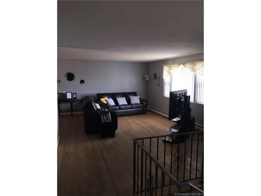 396 N Walnut St, Waterbury, CT 06704