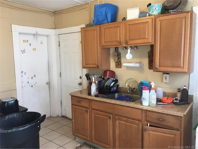 10 10-12 Pearl St, Waterbury, CT 06704