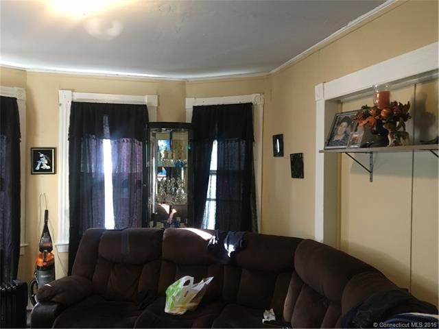 10 10-12 Pearl St, Waterbury, CT 06704