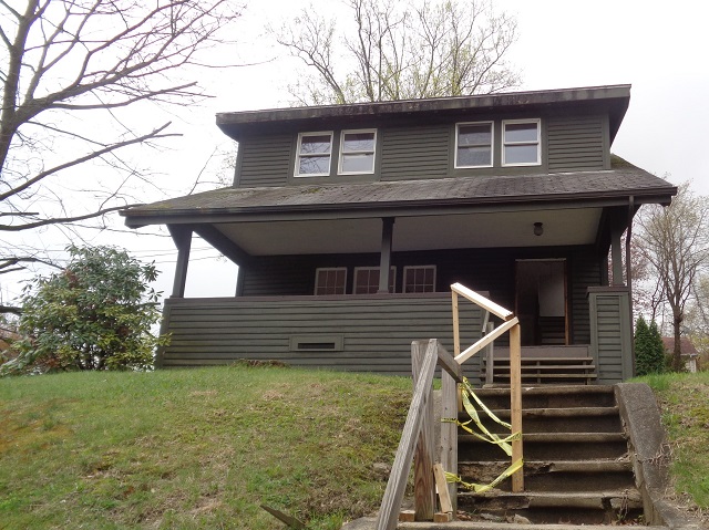 173 Colonial AveWaterbury, CT, 06704New Haven County