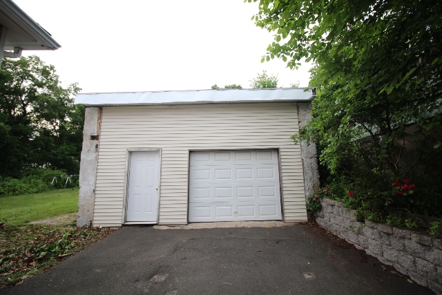 63 Garden Hill CirWaterbury, CT, 06704New Haven County