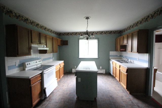 63 Garden Hill CirWaterbury, CT, 06704New Haven County