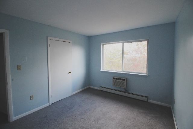 176 Chipper RdWaterbury, CT, 06704New Haven County