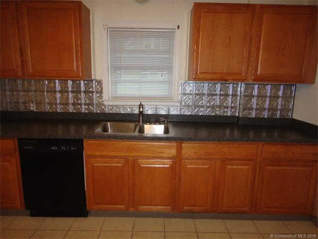 2776 EAST MAIN ST, Waterbury, CT 06705