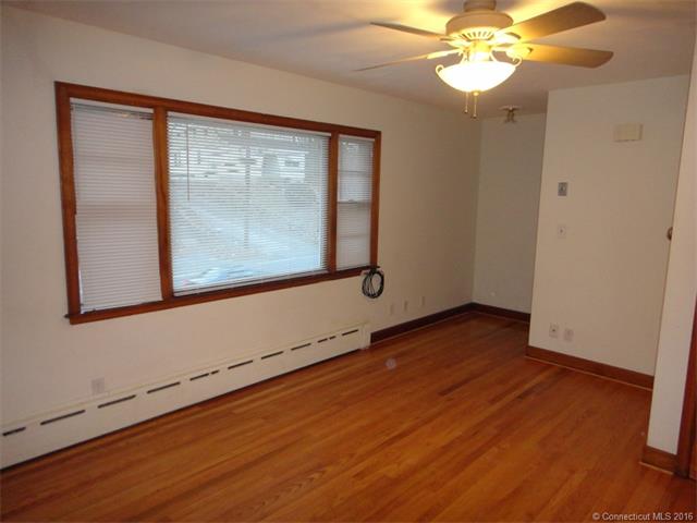 2776 EAST MAIN ST, Waterbury, CT 06705
