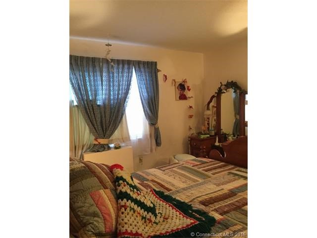 88Wakelee Rd #8, Waterbury, CT 06705