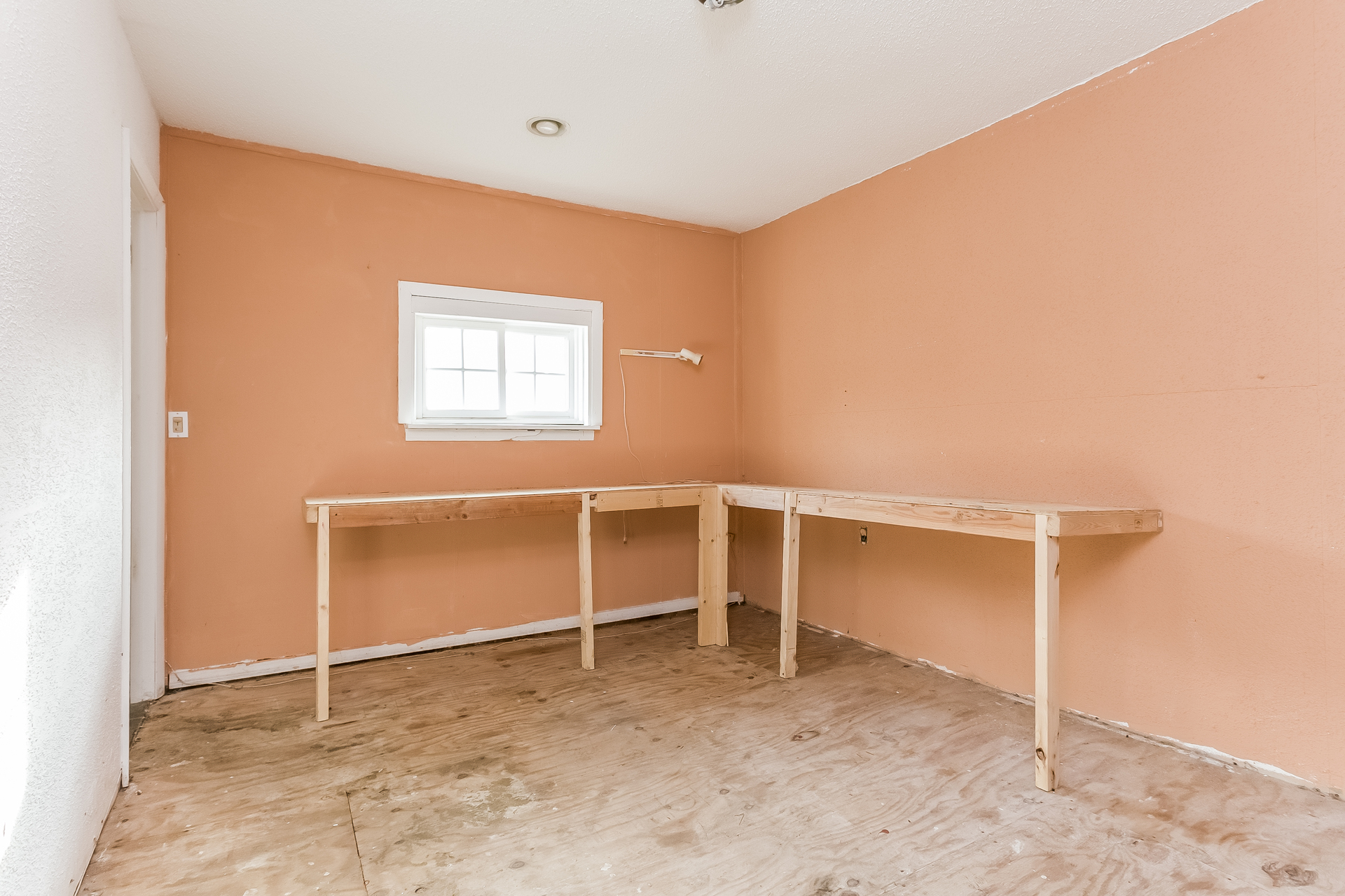 105 Harland Ave, Waterbury, CT 06705
