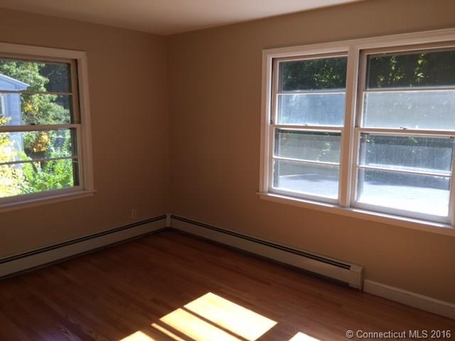 252 Mill Plain Ave, Waterbury, CT 06705