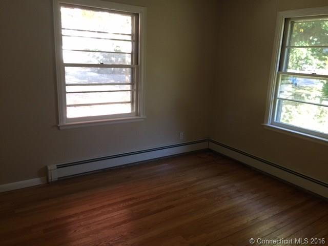 252 Mill Plain Ave, Waterbury, CT 06705