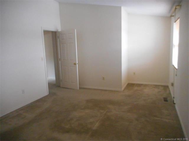 3249 East Main St, Waterbury, CT 06705