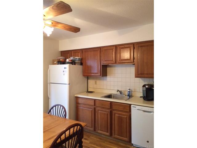 380 Hitchcock Rd, Waterbury, CT 06705