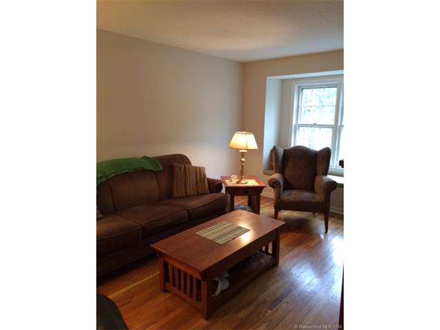 380 Hitchcock Rd, Waterbury, CT 06705