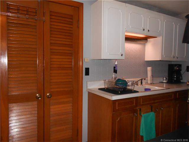 382 Frost Rd, Waterbury, CT 06705