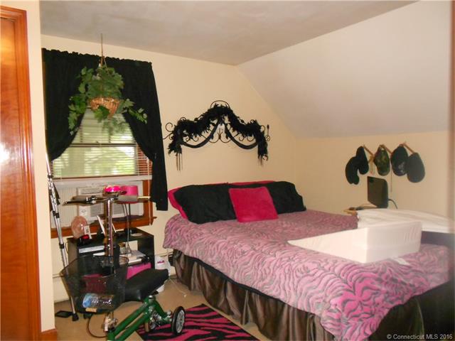 382 Frost Rd, Waterbury, CT 06705