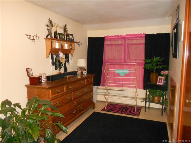 382 Frost Rd, Waterbury, CT 06705